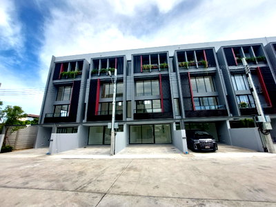 Townhouses for sale พหลโยธิน 52 : Britton Phahonyotin-Theparuk new hometown 