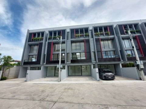 ขายทาวน์โฮมโครงการใหม่ Britton พหล-เทพรักษ์ ใกล้สนามบินดอนเมือง