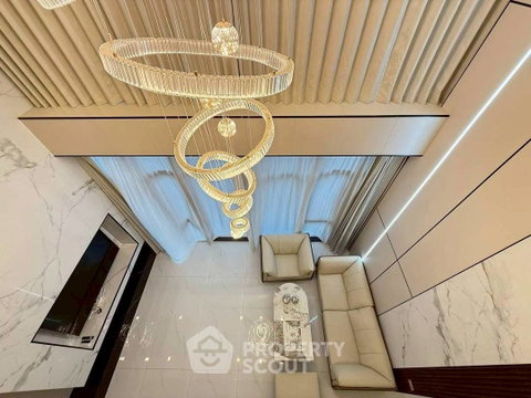 Well-Priced 4-BR 230 Sqm High-Floor Condo At One 9 Five Asoke MRT Phra Ram 9 (ID 2804397)