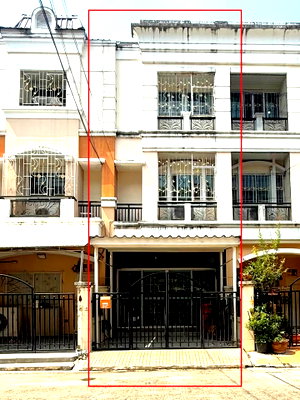 ขายทาวน์โฮม : ขายทาวน์โฮม 3 ชั้น บ้านสวยสภาพดี หมู่บ้านปริญลักษณ์ เพชรเกษม 69 (Prinyaluck Phetkasem 69) อยู่ฟรีไม่ต้องจ่ายค่าส่วนกลาง! ใกล้รถไฟฟ้า MRT หลักสอง