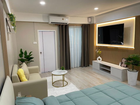 ขายด่วน! คอนโด Pet-friendly ราคาถูกที่สุดในโครงการ Fifty Park Condo Sukhumvit 50 (ฟิฟตี้ ปาร์ค คอนโด สุขุมวิท 50) ทำเลดีเดินทางสะดวก ใกล้ BTS อ่อนนุช