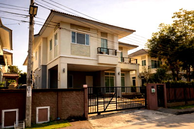 บ้านเดี่ยว MRT หลักสอง : ขาย บ้านเดี่ยว The Plant บางแค หลังใหญ่ บนถนนเมนของหมู่บ้าน เนื้อที่ 60.2 ตรว. พื้นที่ใช้สอย 194 ตรม.