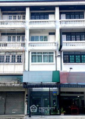 ทาวน์โฮม รร.วัดมโนรม : ทาวน์เฮาส์ 2 ห้องนอน 288 ตร.ม. ขาย ใกล้แหลมฉบัง ศรีราชา (ID 2773206)