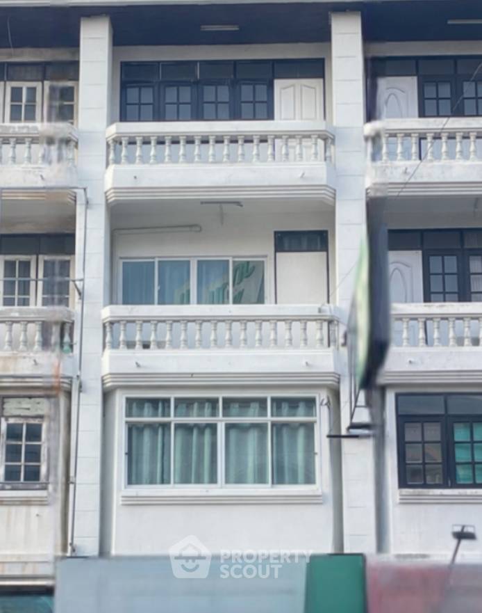 รูป ทาวน์เฮาส์ 2 ห้องนอน 288 ตร.ม. ขาย ใกล้แหลมฉบัง ศรีราชา (ID 2773206) - รูปที่ 3/3