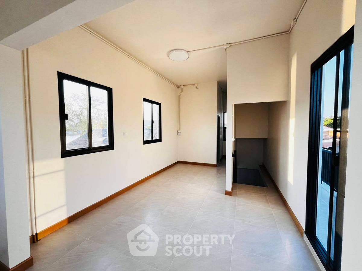 picture 3-BR House For Rent 150 Sqm Near Nong Kae, Hua Hin (ID 2807264) - 2/8