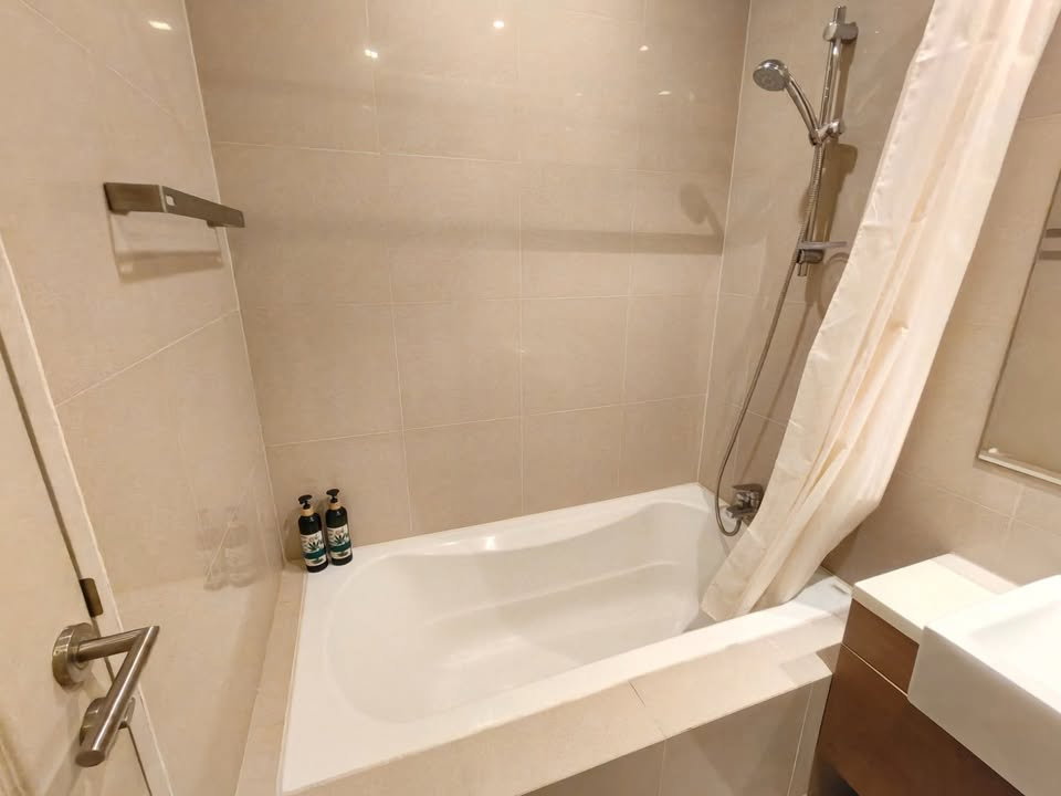picture Condo for Rent at Noble Refine (E6904013) - 6/10