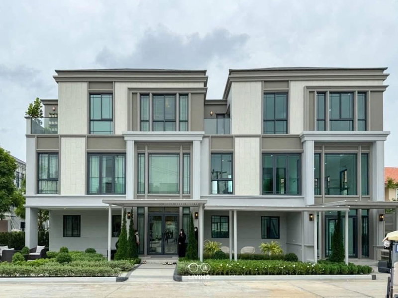 ทาวน์โฮมให้เช่า : 🏠 ให้เช่าบ้าน : Baan Klang Muang Classe Sukhumvit 77 (บ้านกลางเมือง คลาสเซ่ สุขุมวิท 77)   รหัสทรัพย์ | 📌LNP-H965