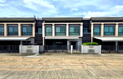 เช่าทาวน์โฮม นิคมอุตสาหกรรมบางปู : ให้ เช่าทาวน์โฮม Pleno สุขุมวิท-บางนา (Pleno Sukhumvit-Bangna) แต่งครบ เครื่องใช้ไฟฟ้าจัดเต็ม