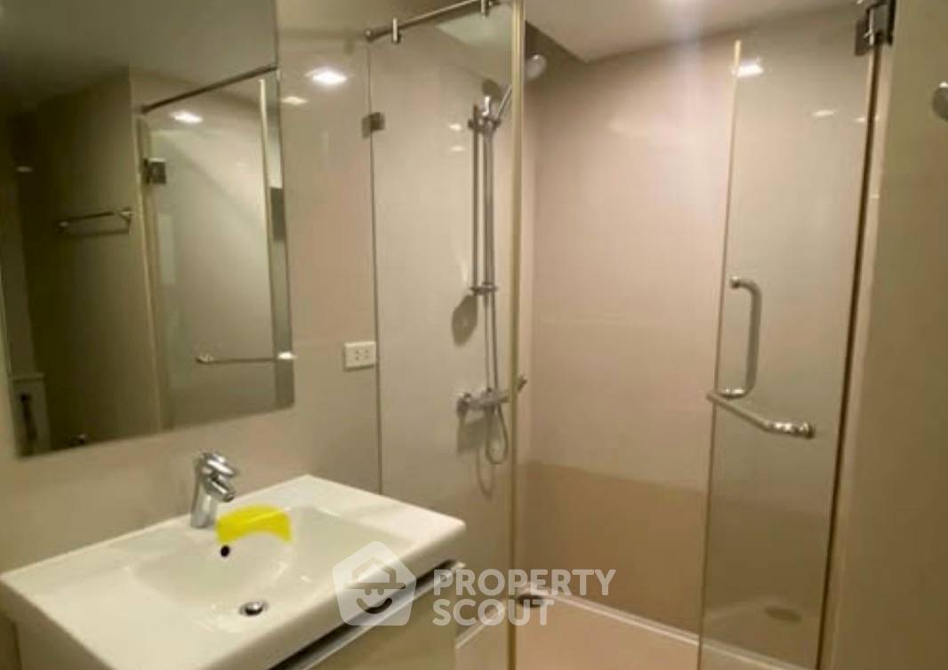 picture One-Bedroom Condo At Focus Ploenchit Near BTS Nana (ID 2810119) - 3/3