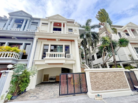 HK0551, Home Office for sale 4 Br., Huaikhwang-Mengjai.