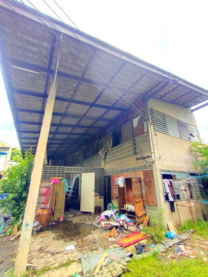Land for sale Sripatum University : Vacant land for sale in Soi Lad Pla Khao 56. Large plot, ideal for building a house.