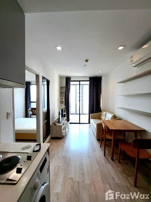Condos for sale : High-Floor 1BR for Sale at Ideo Mobi Sathorn | Steps to BTS 6190897