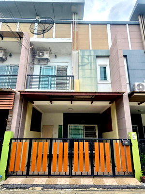 Townhouses for sale : For Sale: 2-Storey Townhome at Piboon Hometown Bangbuathong–Ratchaphruek Move-in Ready | Free Transfer Fee | Near MRT Khlong Bang Phai