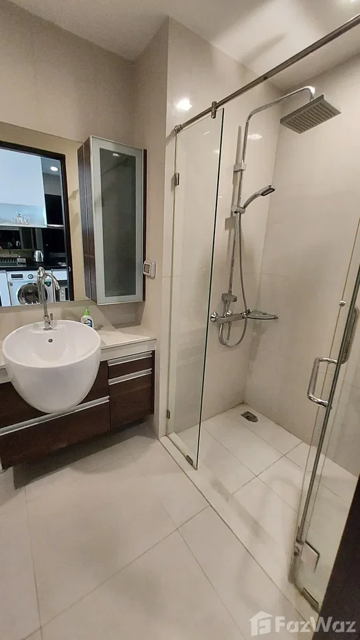 picture Studio unit on high floor with unblocked view 6187122 - 6/9