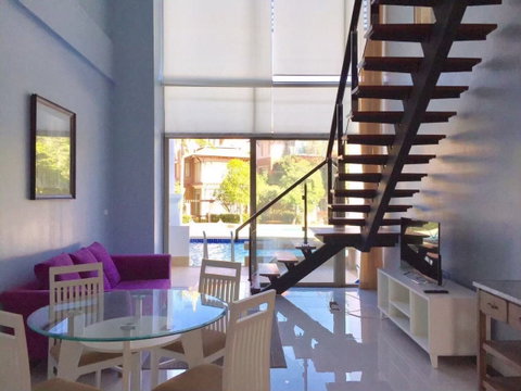 🔥 Below Appraisal Price! Duplex Pool Access Condo – 6.7 MB
