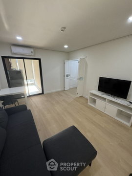 1-BR Condo, The Niche Sukhumvit 49, Near MRT Phetchaburi (ID 2809994)