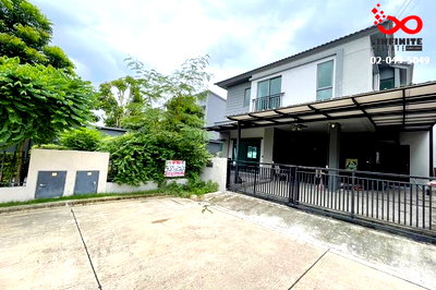 บ้านแฝด วิทยาลัยเทคนิคปทุมธานี : ขายบ้านแฝด 2 ชั้น เวนิว ติวานนท์-รังสิต เนื้อที่ 43 ตรว. ถนนติวานนท์ ใกล้นิคมบางกะดี