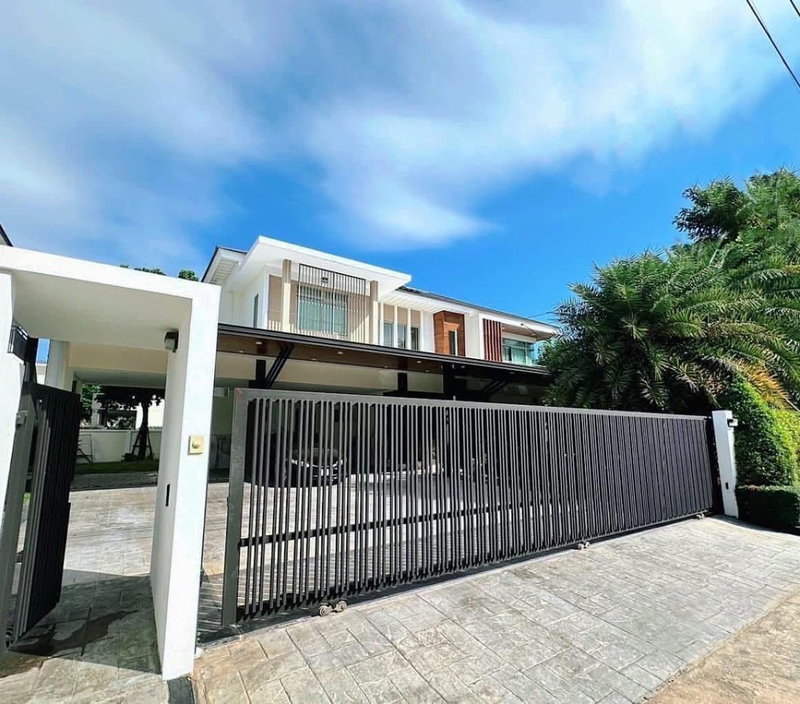 Houses for rent : ✨For rent "Perfect Masterpiece  Sukhumvit 77" ✨LineID: @Propvel (with @ in front)✨