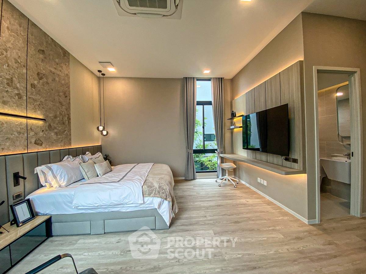 รูป บ้าน 4 ห้องนอน ให้เช่า เฟอร์นิเจอร์ครบ รองรับสัตว์เลี้ยง Vive กรุงเทพ-กรีฑา ใกล้ สถานี สะพานสูง (ID 2810346) - รูปที่ 19/32