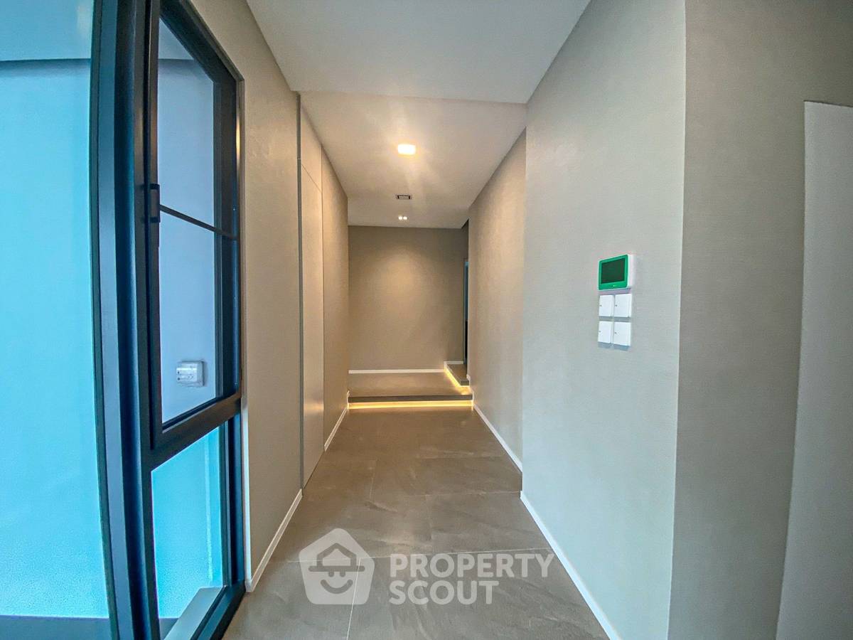 รูป บ้าน 4 ห้องนอน ซื้อขายได้ โครงการ Vive Krungthep Kreetha (เลี้ยงสัตว์ได้) (ID 2810346) - รูปที่ 11/32