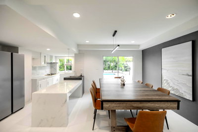 เช่าบ้านเดี่ยว กรุงเทพมหานคร : 👇  🏡💎 พูลวิลล่าหรูใจกลางรัชดา | เดินถึง MRT ได้จริง 🚇✨  บ้านเดี่ยวสุดเอ็กซ์คลูซีฟ พร้อมสระว่ายน้ำส่วนตัว 🏊‍♂️ พื้นที่กว้าง รองรับครอบครัวใหญ่ 