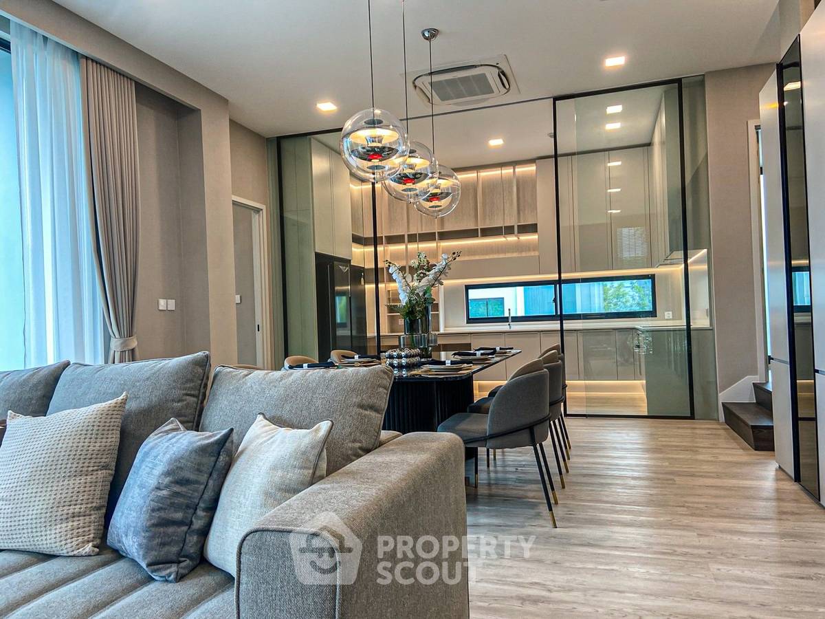 รูป บ้าน 4 ห้องนอน ซื้อขายได้ โครงการ Vive Krungthep Kreetha (เลี้ยงสัตว์ได้) (ID 2810346) - รูปที่ 8/32