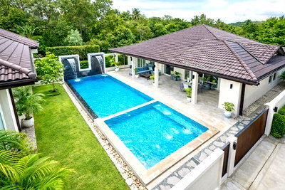 เช่าบ้านเดี่ยว ชลบุรี : เช่า Pool Villa บ้านเดี่ยวหรู สไตล์โมเดิร์น 6 นอน 7 น้ำ ใกล้ตลาดห้วยใหญ่ 900ม.215 ตร.ว. 600 ตร.ม. พรีเมียม ทำเลศักยภาพ ห้วยใหญ่