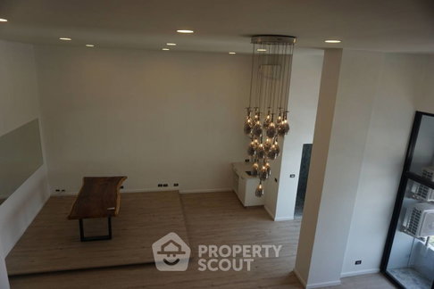 3-BR Condo On 16th Floor, 100 Sqm | CNP Condominium (ID 2744693)