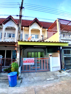 Townhouses for sale : House for sale, Chittakan Village, Bang Yai, next to Kanchanaphisek Road. Near Central Westgate #S2652#