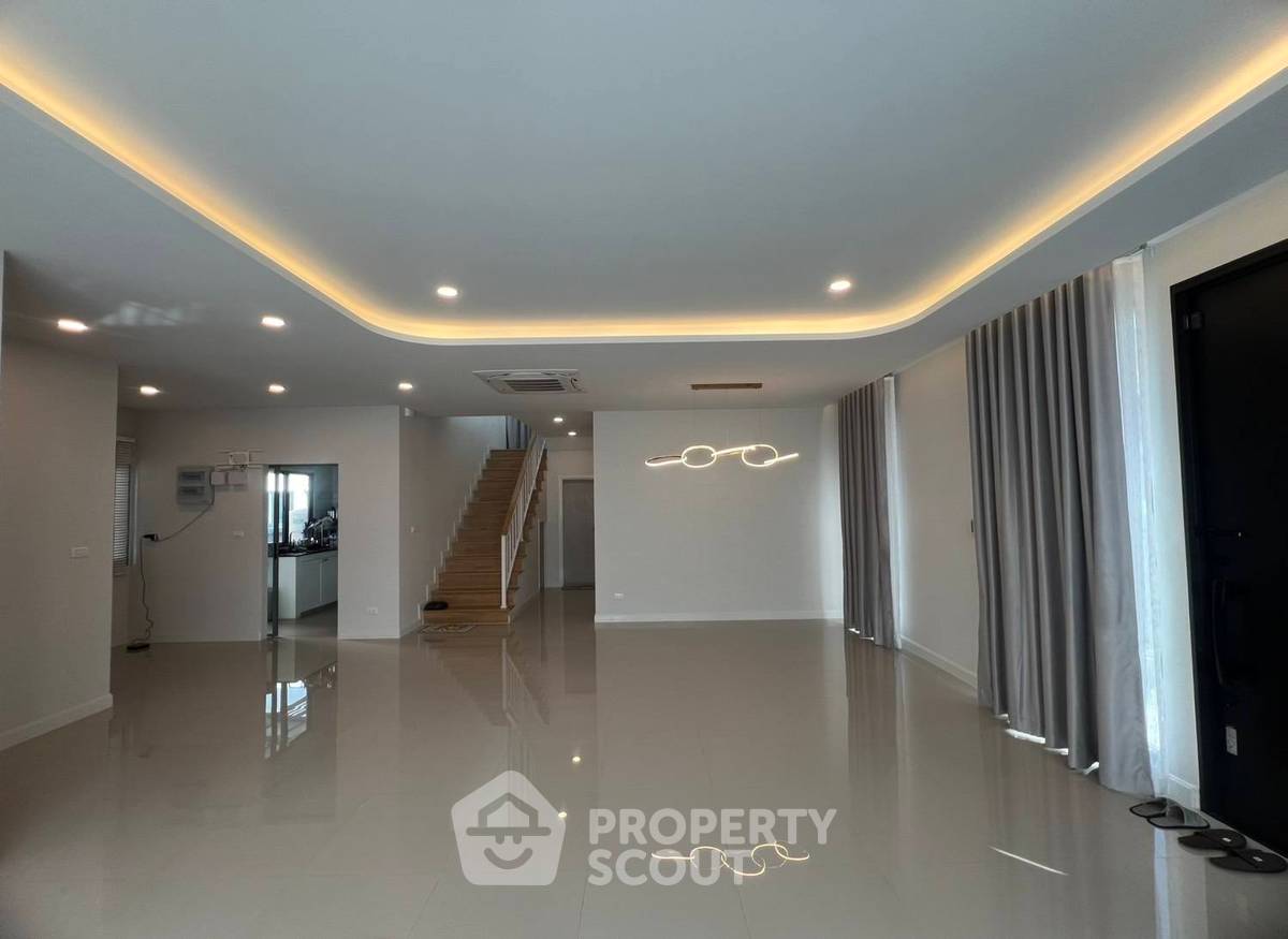 รูป บ้าน 4 ห้องนอน ขาย Perfect Place พระราม 9-กรุงเทพกรีฑา เขตลาดกระบัง (ID 2812130) - รูปที่ 11/20