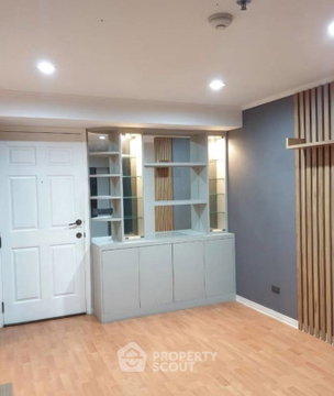 2-BR 60 Sqm Condo For Sale, Lumpini Ville Phahol-Suthisarn Near BTS Saphan Khwai (ID 2812002)
