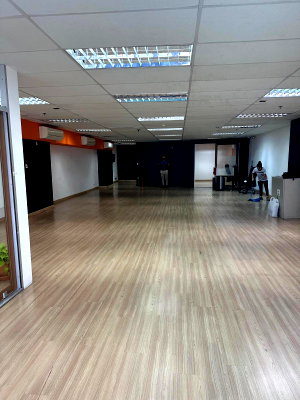 สำนักงานให้เช่า : Office for rent at Trendy Office, 164 Sq.m (S03-2197)