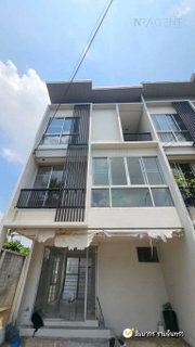📌 ขายทาวน์โฮม โครงการ สัมมากร อเวนิว รามอินทรา-วงแหวน 3 ชั้น 4 ห้องนอน 3 ห้องน้ำ