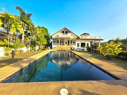 3 Bedroom Pool Villa for Sale in Bang Saray