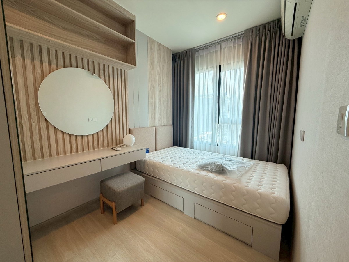 For rent Life Asoke 2 Bedrooms, fully furnished, Ready to move in