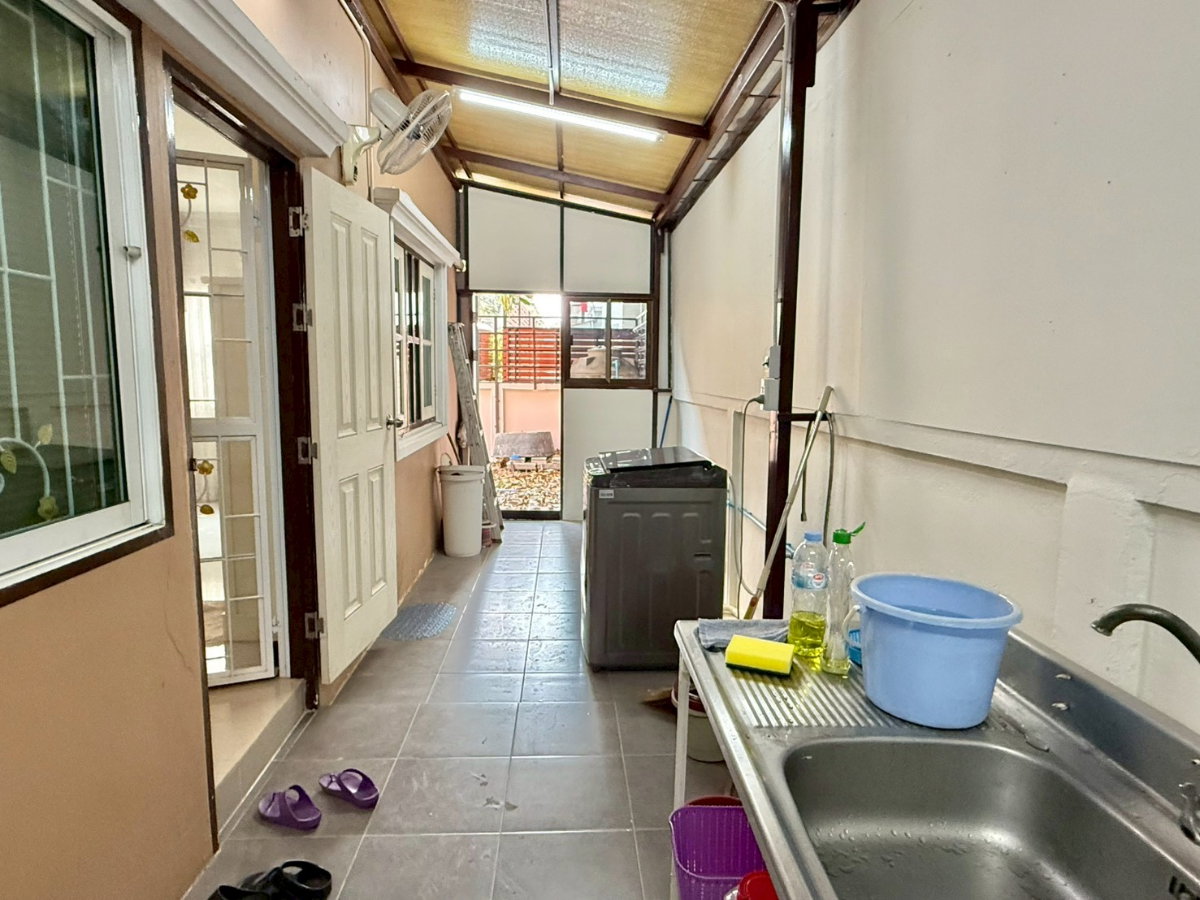 รูป 📌 บ้านเช่าพร้อมอยู่ บ้านใหม่มือ 1 หมู่บ้าน KC Parkville 3 3 ห้องนอน 3 ห้องน้ำ หลังใหญ่ รีโนเวทใหม่ทั้งหลัง ทำเลดี ซอยหทัยราษฎร์ - รูปที่ 13/18