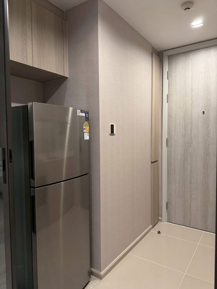 picture Reference Sathorn - Wongwianyai  - 9/13