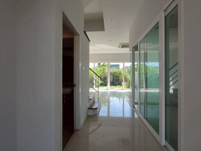 รูป 🏡 ทาวน์โฮมเวสต์เกต รีโนเวทใหม่ ใกล้เซ็นทรัล เพียง 20,000 | ศุภาลัย เบลล่า เวสต์เกต - รูปที่ 3/9