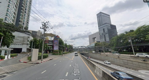 ขายด่วน ที่ดินติดถนนรัชดาภิเษก ใกล้เมเจอร์รัชโยธินเพียง 500 เมตร ราคาถูกที่สุดแปลงสุดท้าย ติดต่อ 063-363-4664