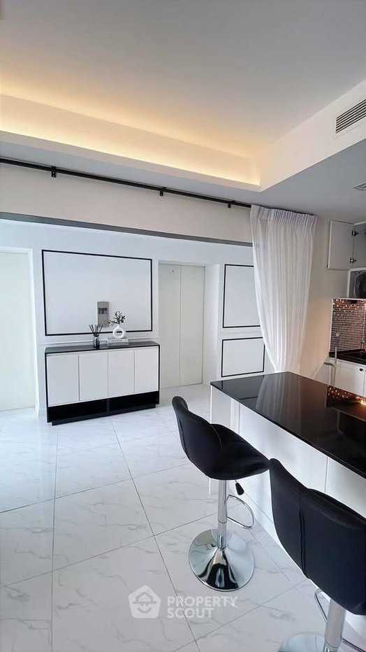 picture Well-Priced 2-BR Condo 78 Sqm, Star View, Near Phra Ram 3 (ID 2814001) - 5/19