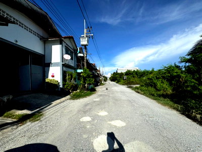 Land for rent Bang Pu Industrial Estate : Warehouse with office space for rent, Soi Rattanachok 3, Bang Pla 2, Samut Prakan. Suitable for factory or warehouse. (N.2080)