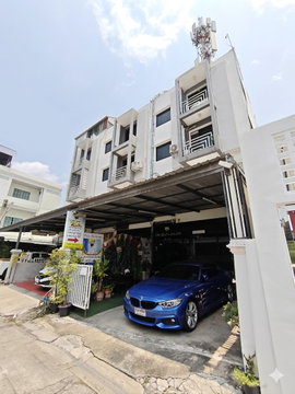 ขายด่วน! ทาวน์โฮม 4 ชั้น ลาดพร้าว 42 พร้อมค่าเช่าจากเสาสัญญาณ True เดือนละ 22,000 บาท รีโนเวทใหม่ สไตล์ Modern  ใกล้ BTS สถานีภาวนา 