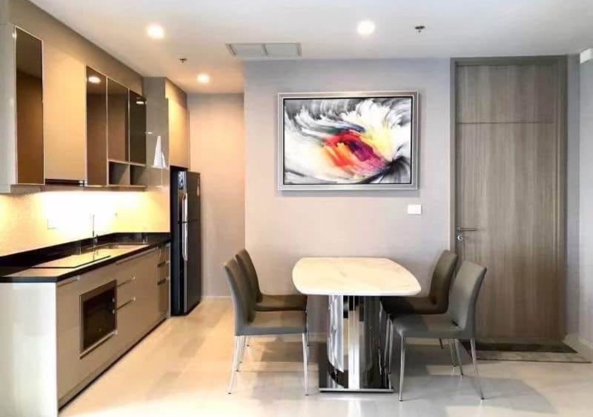 picture Noble                   Ploenchit  - 9/14
