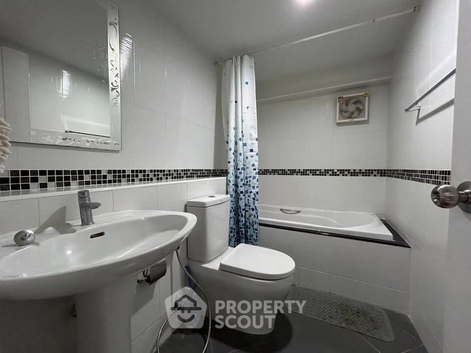 picture 1-BR 48 Sqm Condo At Thonglor Tower | 4th-Floor Near BTS Thong Lo (ID 2815983) - 4/8