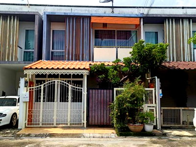 ทาวน์โฮม รามอินทรา 62 : ขายด่วน ทาวเฮ้าส์ราคาถูกมาก ทำเลดีเยี่ยม หมู่บ้านพฤกษาพรีเว่ เลียบด่วน-เกษตรนวมินทร์