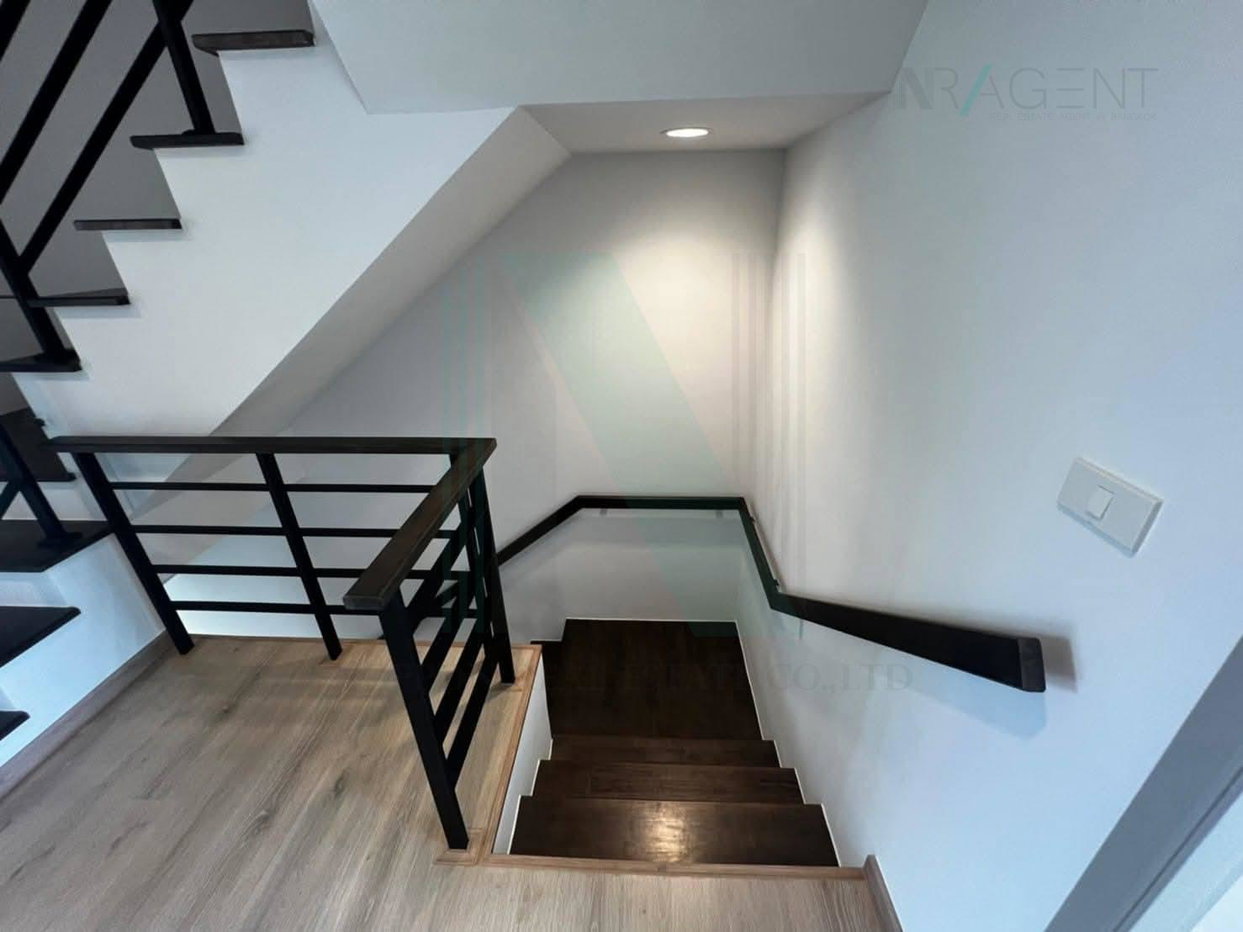 รูป 📌 ให้เช่าทาวน์เฮาส์ 3 ชั้น พรีเมียม เพลส พหลโยธิน - รามอินทรา 4 ห้องนอน 3 ห้องน้ำ - รูปที่ 8/8