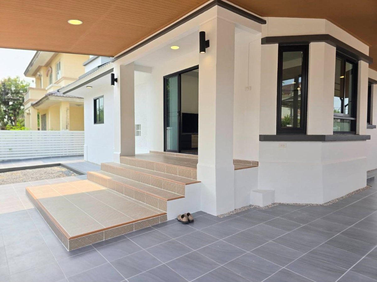 รูป หมู่บ้านชัยพฤกษ์ 1 (สุวินทวงศ์-คุ้มเกล้า) " แลนด์ แอนด์ เฮ้าส์ " บ้านสวยพร้อมอยู่! รีโนเวทใหม่ทั้งหลัง สไตล์โมเดิร์น - รูปที่ 4/39