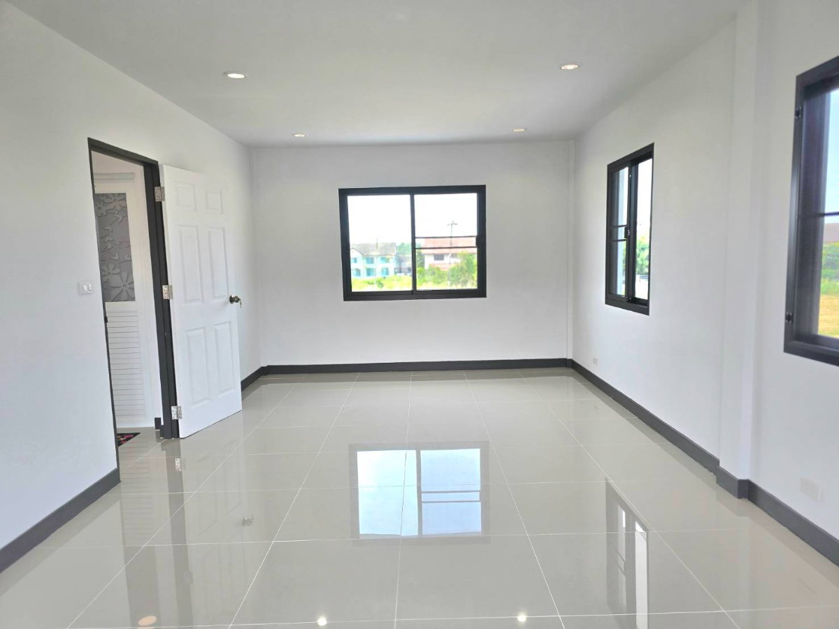 รูป หมู่บ้านชัยพฤกษ์ 1 (สุวินทวงศ์-คุ้มเกล้า) " แลนด์ แอนด์ เฮ้าส์ " บ้านสวยพร้อมอยู่! รีโนเวทใหม่ทั้งหลัง สไตล์โมเดิร์น - รูปที่ 27/39