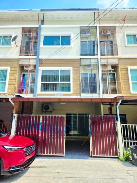 รูป ซิตี้ พัฒนาการ30-34 ทาวน์โฮม 3 ชั้น 3 นอน 3 น้ำ ใกล้ ธัญญะ พาร์ค 900 ม. รีโนเวทใหม่ทั้งหลัง 20 ตร.วา.เฟอร์ฯ เครื่องใช้ไฟฟ้าครบ - รูปที่ 1/8
