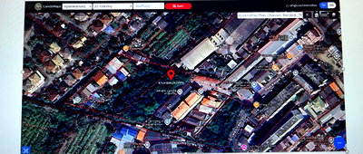 Land for rent Mongkolthepmuni Hospital : Prime land for lease near MRT Phasi Charoen and Seacon Bang Khae. This high-potential site is ideal for a wide range of business uses.